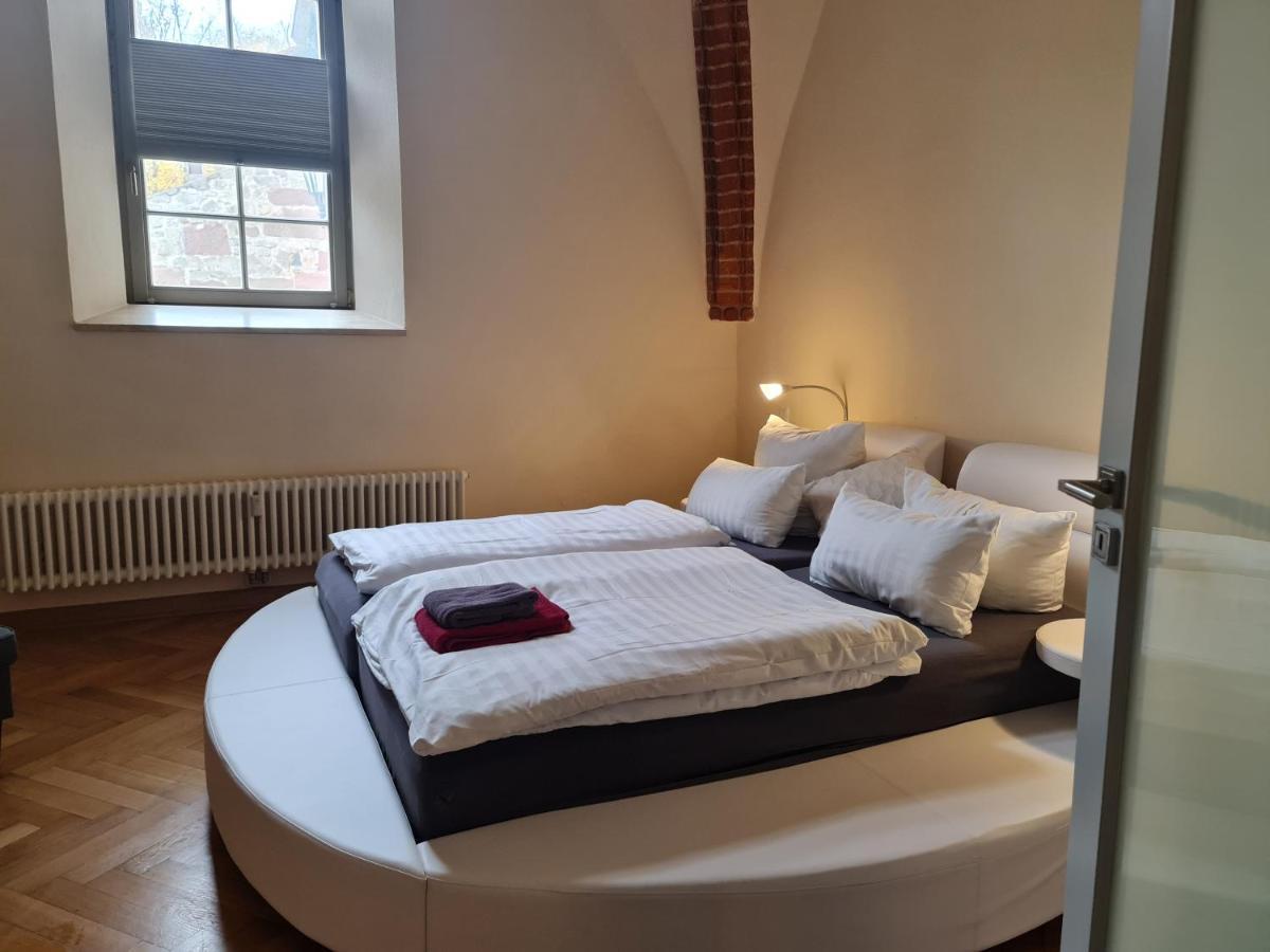 Appartements In Schoner Burganlage イェーナ エクステリア 写真