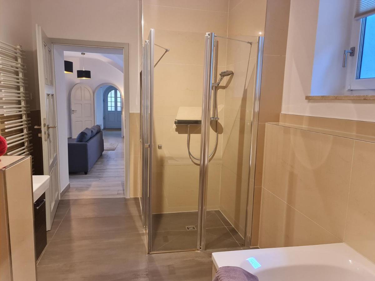 Appartements In Schoner Burganlage イェーナ エクステリア 写真