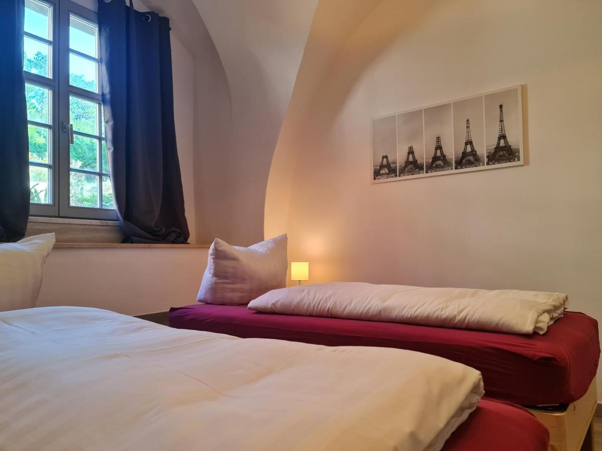 Appartements In Schoner Burganlage イェーナ エクステリア 写真